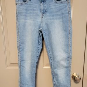 *FINAL PRICE *Lucky Brand Ava super skinny jeans with gold piping.